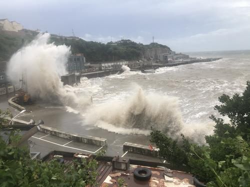 浙江|台风“黑格比”登陆，浙江沿海风大雨急