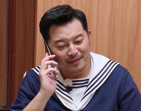 沙溢|沙溢在等电话时,不料却被“手机屏保”抢镜,没想到你是这样的人