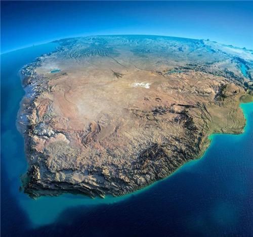 地上|非洲人连饭都吃不上，为何还不愿种地？当地人：你看地上都长得啥