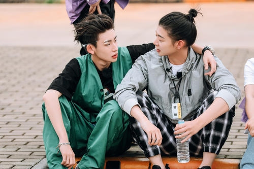 满满的|今年到现在为止最好看的综艺,网友:《元气满满的哥哥》必须有姓名