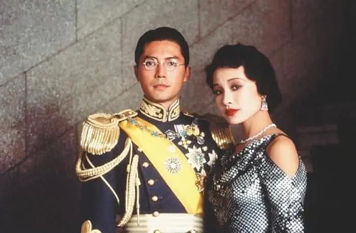 庄士敦|溥仪得了一种病，太医们束手无策，只好请洋人治病，如今00后都会了方法！