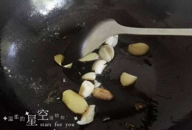 雪菜|能让亿万富翁都排队去吃的面,汤鲜味美,还这么简单