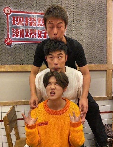  晃眼|鹿晗晒与邓超合影：鹿晗白得晃眼邓超油腻，后者反击说出真相！