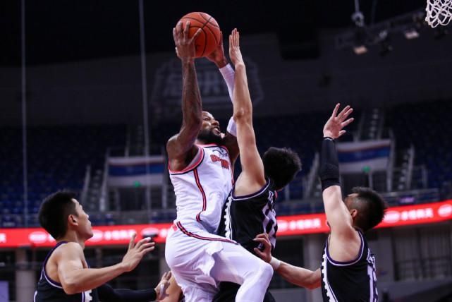  二场比赛|20分？辽宁上演惊天大逆转！落后22分翻盘广东，杜锋名言冲上热搜