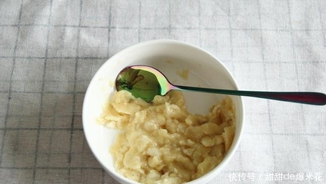 成品|好吃不腻香蕉松饼,好操作,焦糖色成品,松软好入口,娃超喜欢!
