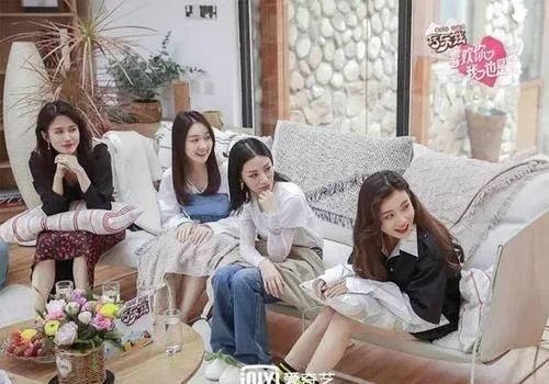  妨碍|不管你恋没恋爱，都不妨碍看别人谈恋爱！