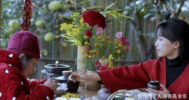 盘中|李子柒给奶奶做“手抓饭”,看清盘中的食材,网友:全是摆拍的