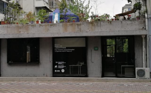  大学|大学如家乡，一辈子在一起干活是什么体验？这里有个神奇的“圈”！