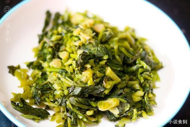 下饭|此菜1元1斤没人买,腌制后价格贵3倍,开胃下饭,放半年也不坏