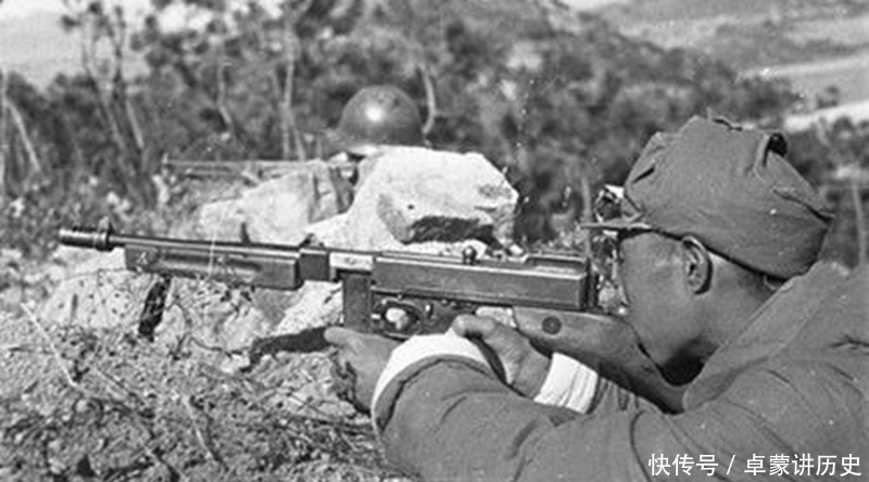 陈赓|陈赓的部队被白崇禧包围,部下很慌,他却笑着说:一切都在预料中