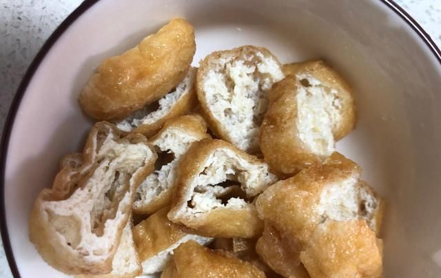 油豆腐|油豆腐和它一起焖,营养全面,,女人隔三差五吃,气色红润人更美