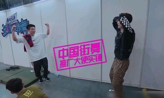  兼职|《这就是街舞三》兼职编剧的身份藏不住了！