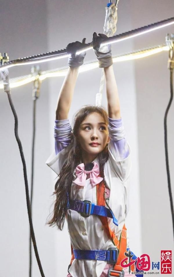  麒麟|《密逃2》邓伦黄明昊遇高空挑战 杨幂郭麒麟扬言退出