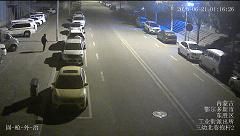  财物|一男子来东胜半夜砸车卷走4万的钱和财物，结局亮了！