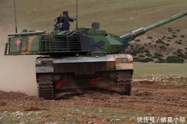  摧毁|开战轻松摧毁T90，面对中国15式莫迪急了，数十亿满世界买轻坦