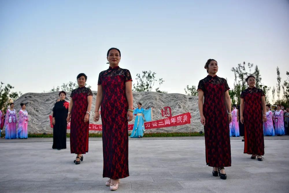  越来越|忻州：今年夏天最美夜景！遗山公园惊艳亮相！忻州越来越好！