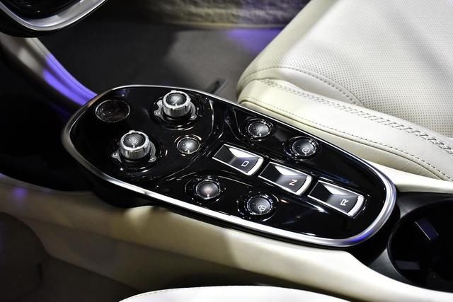 有钱人|198万起,主打豪华舒适的GT双门跑车,有钱人的大玩具!