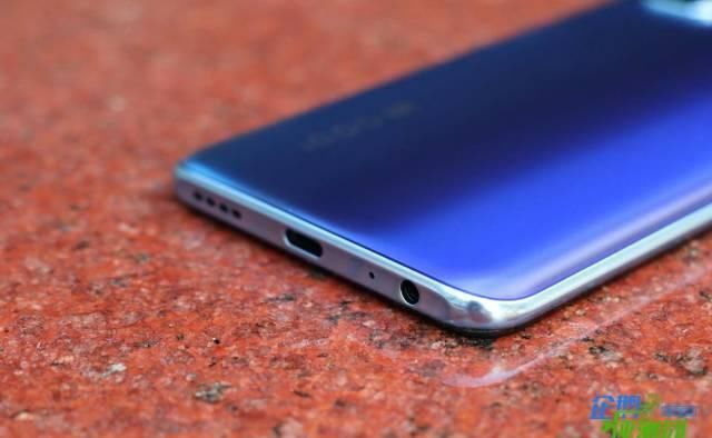 时代|iQOO Z1x评测:5000mAh超大电池,5G时代的续航小钢炮