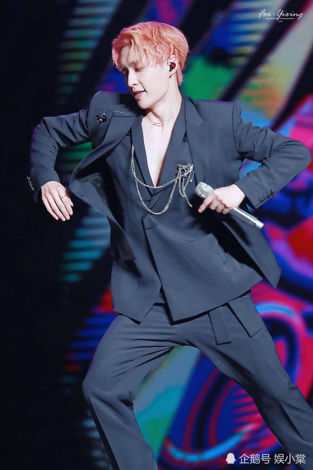  兴发|张艺兴发博回顾青春有你决赛，你有被张PD暖到吗？