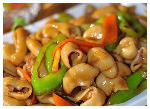 倒入|肥牛金针菇,熘肥肠,煎烧蛋豆腐,浇汁豆腐的做法