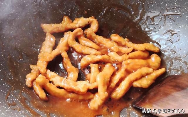  淀粉|鸡胸肉这样做，不老不柴、外酥里嫩，酸甜可口，好吃得停不下来