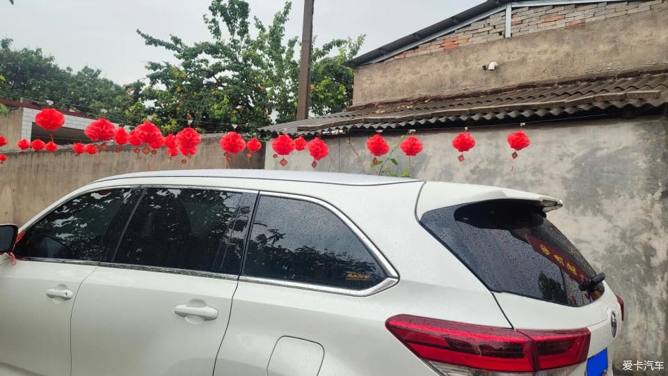 干干净净|老家兄弟结婚，大汉来当录像车！