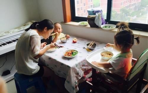  苦恼|世界冠军李娜吐槽带娃苦恼，爸爸不参与育儿，妈妈压力有多大？