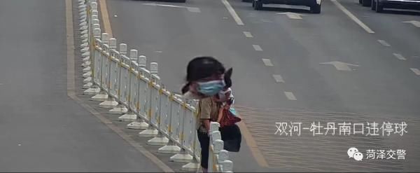 翻越|曝光！你翻越护栏的样子真的很丑！……