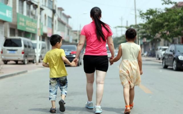  家庭教育|专家：养女儿“三避”，养儿子“三忌”，失误的家庭教育让孩子难成器