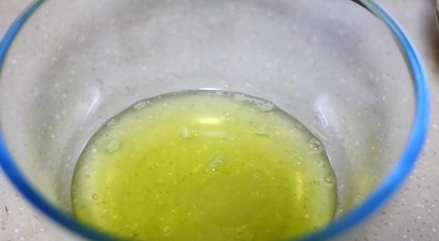 用刮刀|按照这个配方做的古早蛋糕,不塌陷,不开裂,像棉花一样柔软Q弹