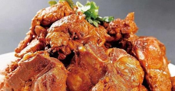  骨头|只需3步，又香又糯又营养的酱骨头，一家老小吃个过瘾，真香啊