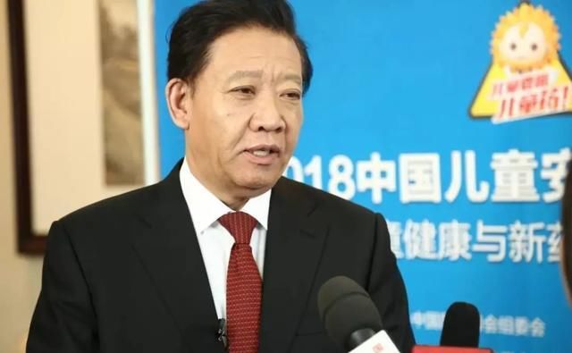  获刑|葵花药业董事长砍妻获刑11年，“小葵花妈妈课堂开课啦”犹在耳边