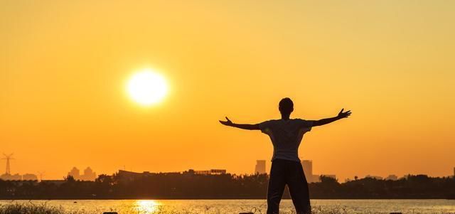  靠山|“靠山山会倒，靠人人会跑”，做好这两点，谁也不用靠