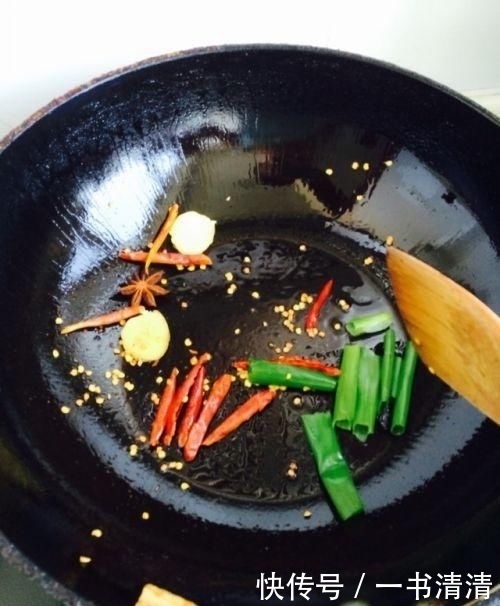  好看|夏天，吃它既能减肥又美味香甜，常吃还能减掉大肚肚，穿啥啥好看