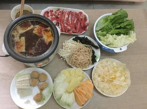 饭锅蒸|宿舍用电饭锅都能做啥？看看下面用电饭锅做的美食，比外卖还好吃