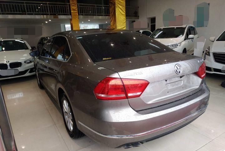 买辆|大众帕萨特新车低至13万,花11万买辆开了五年的二手帕萨特图啥