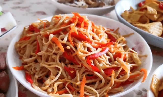 米饭|给女儿的午餐，虽然没有肉没有鱼，但食欲满满味道好，营养也不少