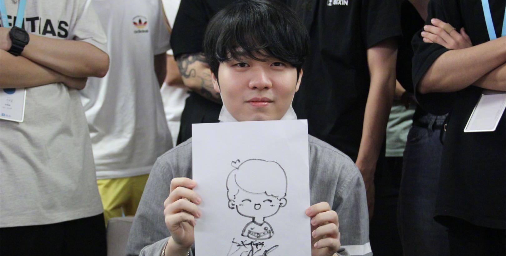 S10|S10开赛第一天，IG“闹剧”却登上热搜，宁王女友再出新瓜