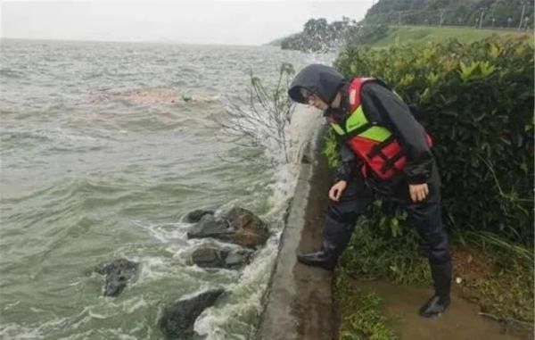 雷暴|雷暴黄色 + 暴雨黄色！无锡人出门注意了！