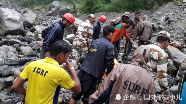  活埋|1家3口熟睡中房屋倒塌，全家人都遭活埋身亡