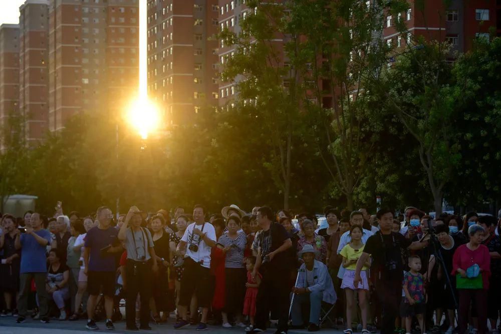  越来越|忻州：今年夏天最美夜景！遗山公园惊艳亮相！忻州越来越好！
