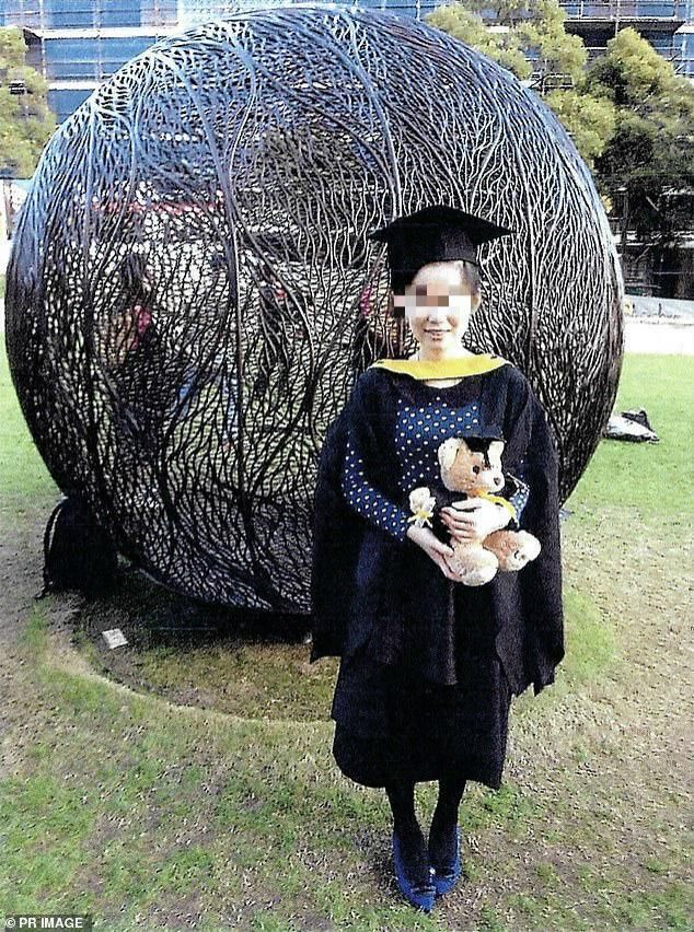  俞琪|中国留澳女学生遭同胞室友杀害抛尸路边，生前青春照曝光