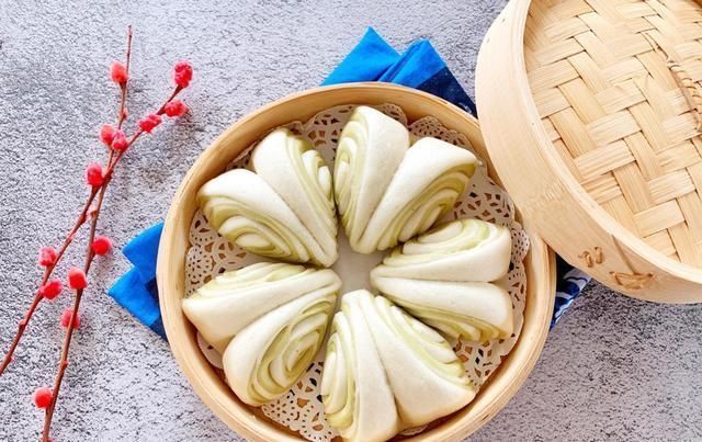 详解|白绿双色花卷做法,详解2种面团配方,再笨也学得会