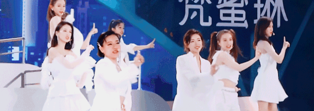  乘风破浪|《乘风破浪的姐姐》给你上情商课，张雨绮圈粉，有人却情商欠费