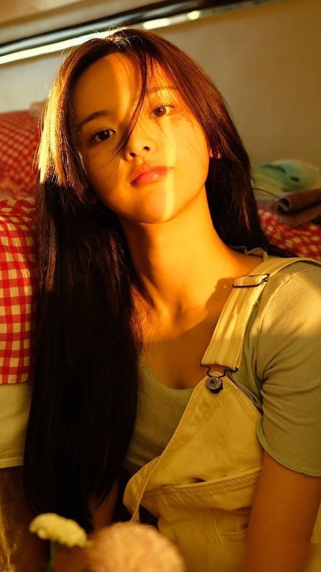  影视作品|演员杨超越，青春美少女，期待她更多的影视作品，来看美照