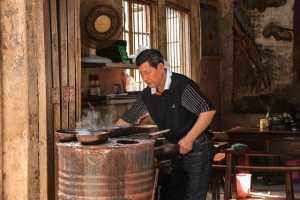 太好吃|北碚这家店开了27年,只卖三鲜砂锅米线,无数重庆人慕名打卡