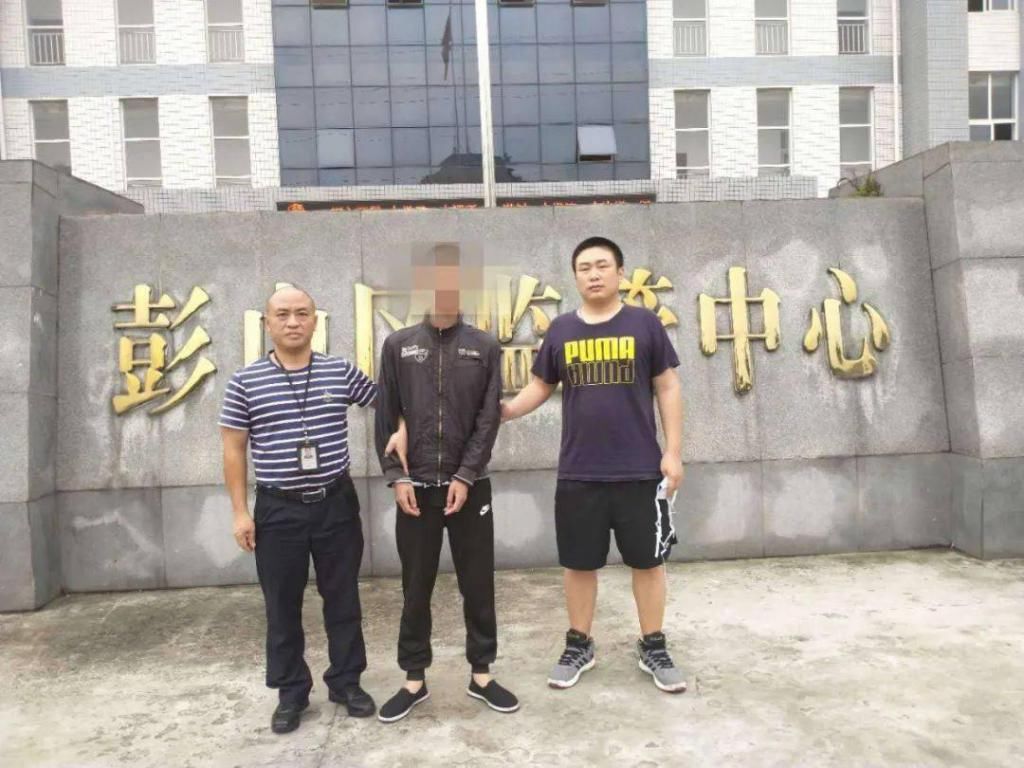 近日|眉山一“飞车”抢夺犯罪团伙被打掉，曾疯狂作案60多起，近日又作案6起