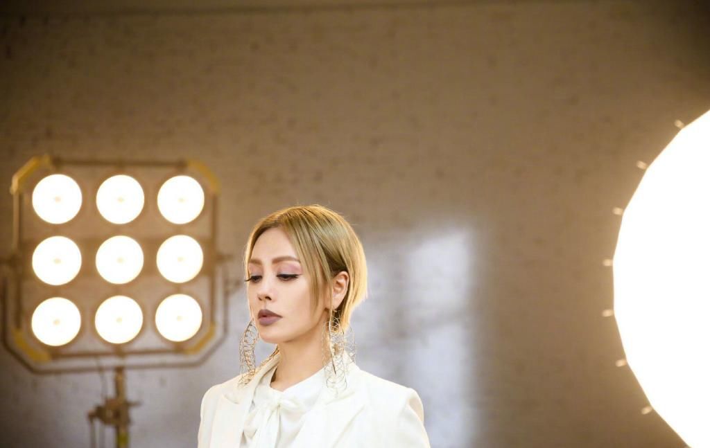 稳拿|《姐姐》四分组公布,王丽坤淘汰后,宁静组迎最强补位,稳拿第一