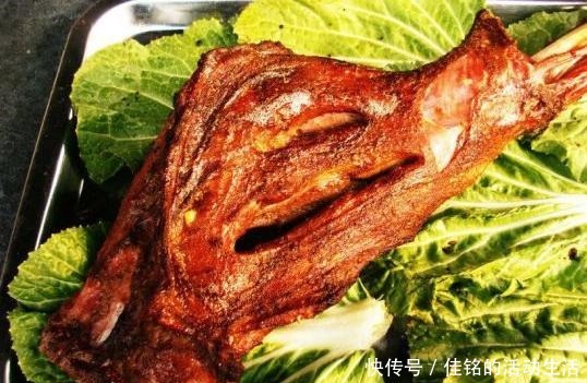 美味|烤羊腿这种做法,美味又营养,现在知道还不晚
