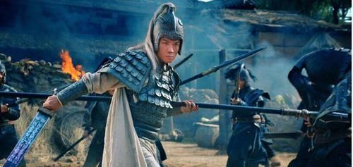 猛将|?他才是三国第一猛将，出战25次斩21名敌将，戎马一生却毫发无伤